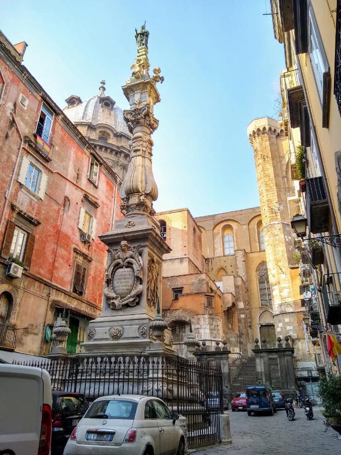 Grande & Caratteristico Dietro La Cattedrale เนเปิลส์ ภายนอก รูปภาพ